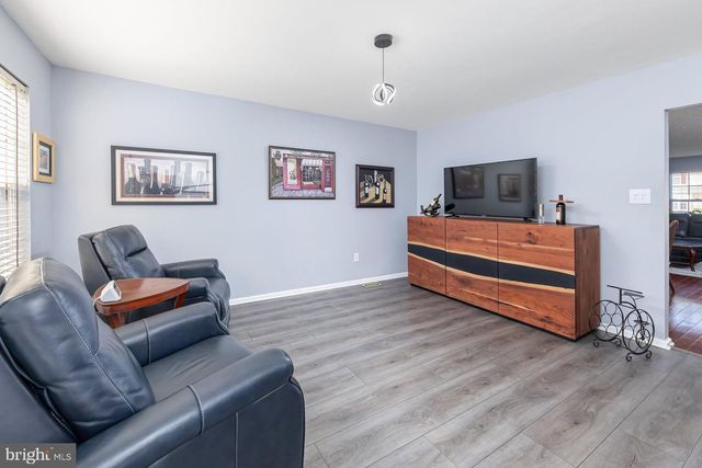 306 ALLENS LN, Mullica Hill, NJ 08062