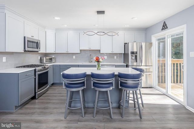 306 ALLENS LN, Mullica Hill, NJ 08062