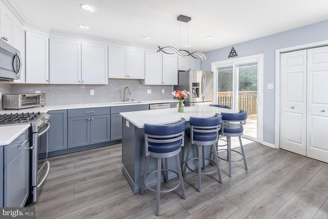 306 ALLENS LN, Mullica Hill, NJ 08062