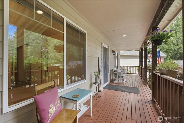 4782 NW Grover Lane, Bremerton, WA 98312