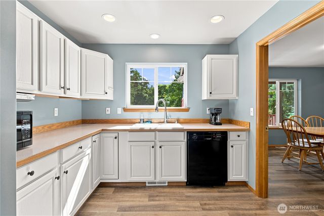 4782 NW Grover Lane, Bremerton, WA 98312