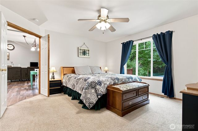 4782 NW Grover Lane, Bremerton, WA 98312