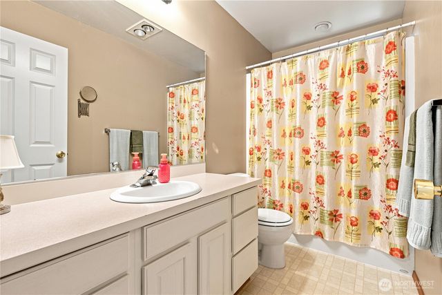 4782 NW Grover Lane, Bremerton, WA 98312