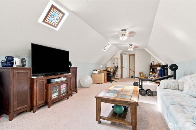 4782 NW Grover Lane, Bremerton, WA 98312