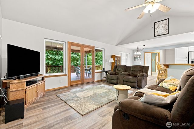 4782 NW Grover Lane, Bremerton, WA 98312