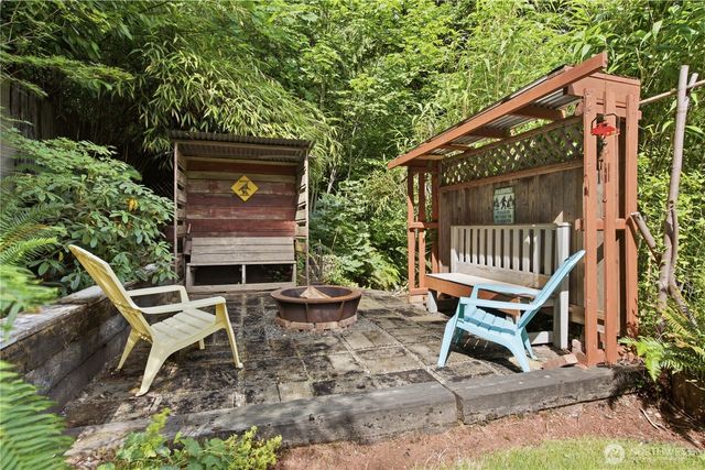 4782 NW Grover Lane, Bremerton, WA 98312