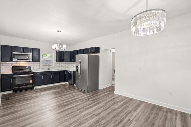 217 E Payton Avenue, Des Moines, IA 50315