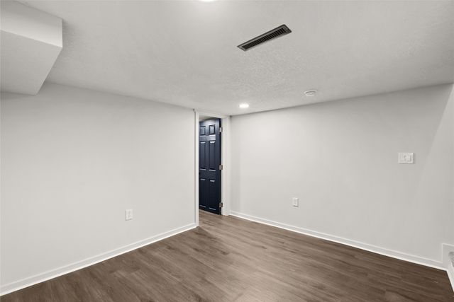 217 E Payton Avenue, Des Moines, IA 50315