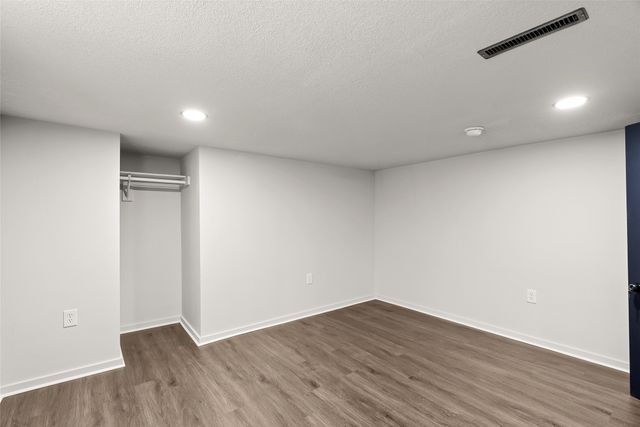 217 E Payton Avenue, Des Moines, IA 50315