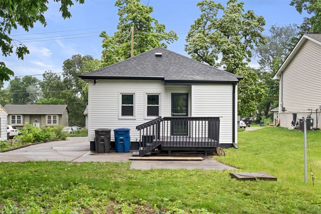 217 E Payton Avenue, Des Moines, IA 50315