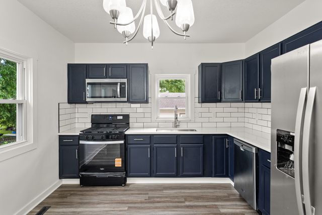 217 E Payton Avenue, Des Moines, IA 50315