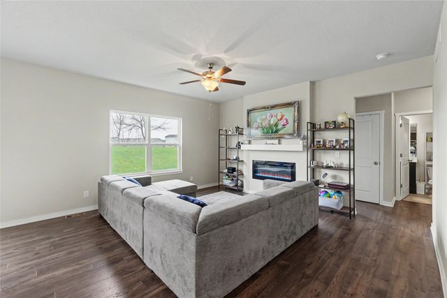 3920 NW 11th Court, Ankeny, IA 50023