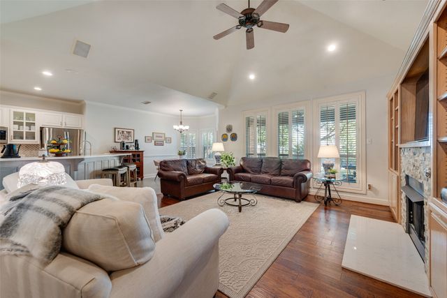 6813 Vista Ridge Drive E, Fort Worth, TX 76132