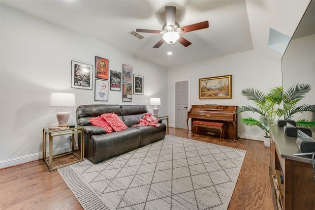 6813 Vista Ridge Drive E, Fort Worth, TX 76132