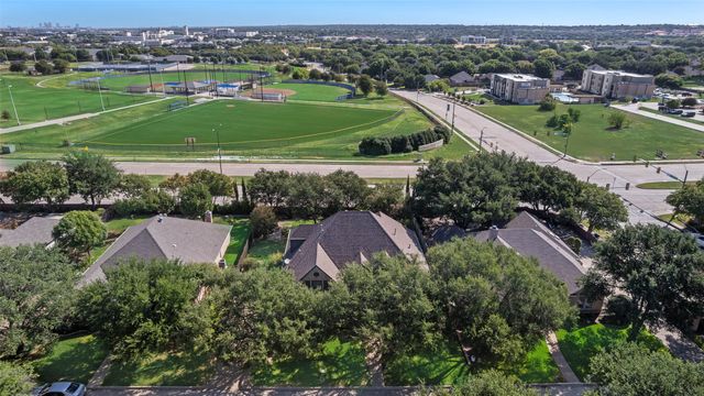 6813 Vista Ridge Drive E, Fort Worth, TX 76132