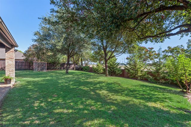 6813 Vista Ridge Drive E, Fort Worth, TX 76132