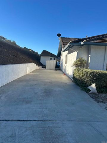 31255 Via Mariposa Court, Bonsall, CA 92003