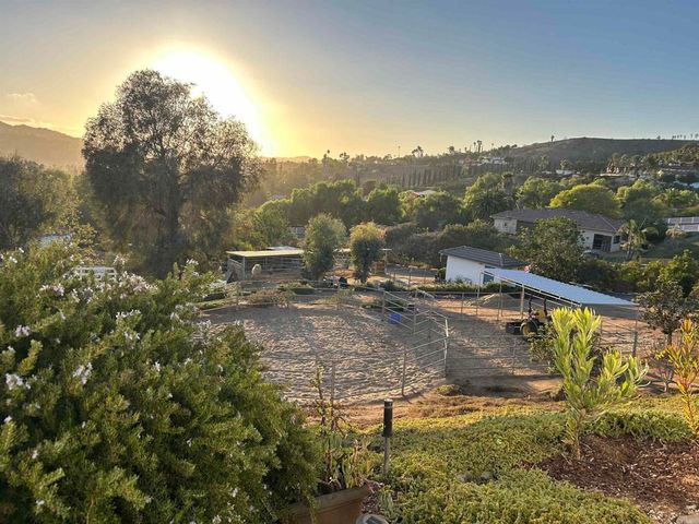 31255 Via Mariposa Court, Bonsall, CA 92003