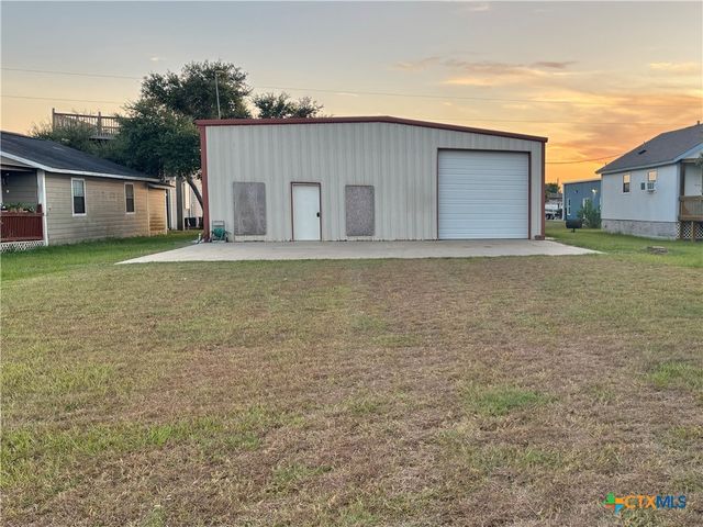 103 Cassie Street, Port O'connor, TX 77982