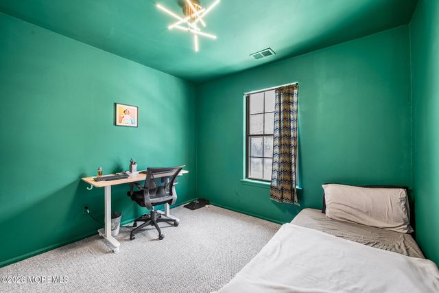 100 Dundee Court, Aberdeen, NJ 07747