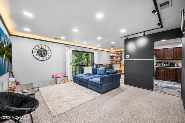 100 Dundee Court, Aberdeen, NJ 07747