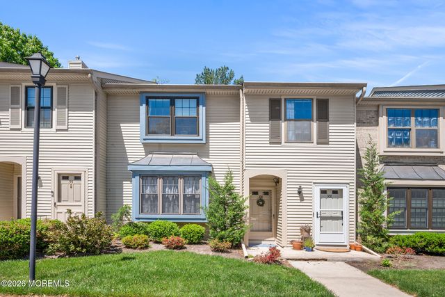 100 Dundee Court, Aberdeen, NJ 07747