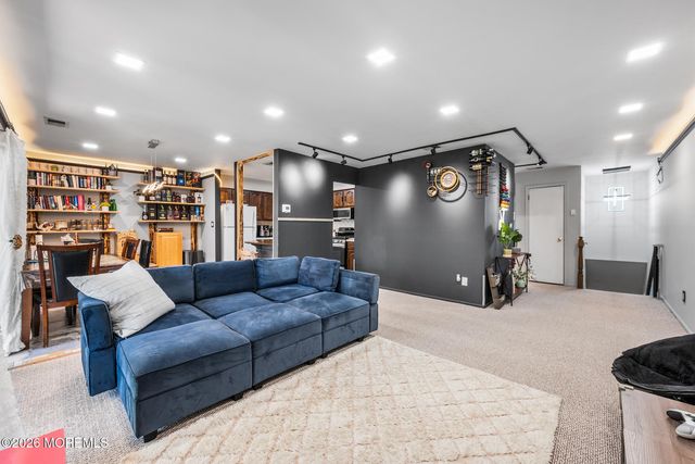 100 Dundee Court, Aberdeen, NJ 07747