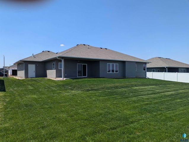 2604 S Galena Ave Avenue, Sioux Falls, SD 57110