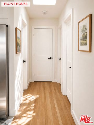 2806 S Barrington Avenue, Los Angeles, CA 90064