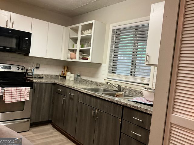 6146 Hickory Drive, Forest Park, GA 30297