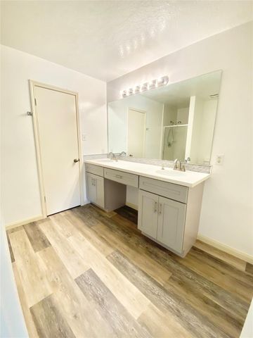 4203 Breckenridge Drive, Houston, TX 77066