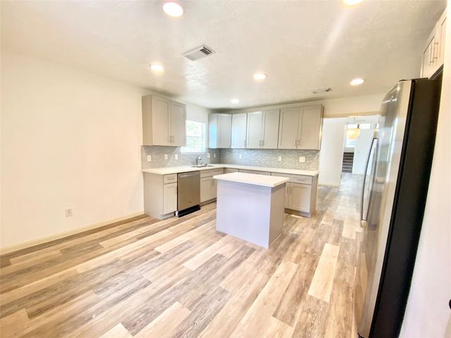 4203 Breckenridge Drive, Houston, TX 77066