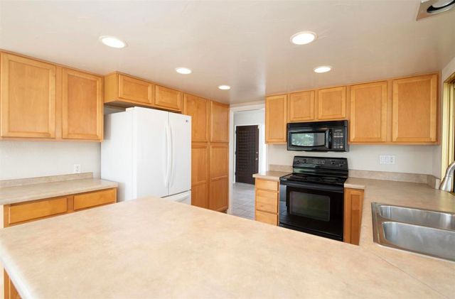 3808 Vista Campana S 26, Oceanside, CA 92057
