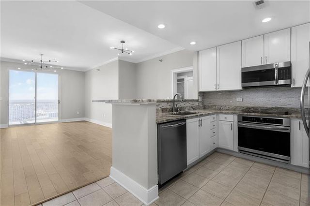 285 Centennial Olympic Park Drive NW 1902, Atlanta, GA 30313