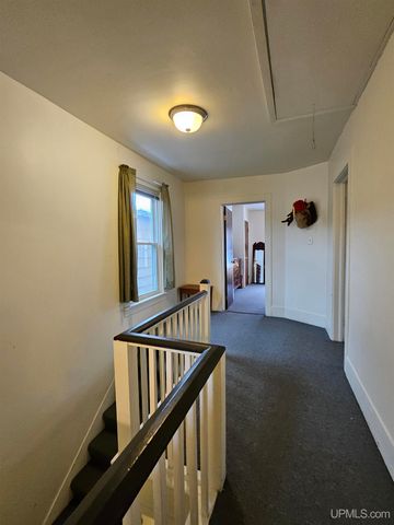 308 W Houghton Avenue, Houghton, MI 49931