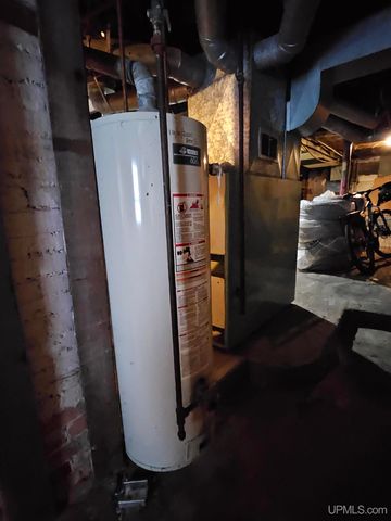 308 W Houghton Avenue, Houghton, MI 49931