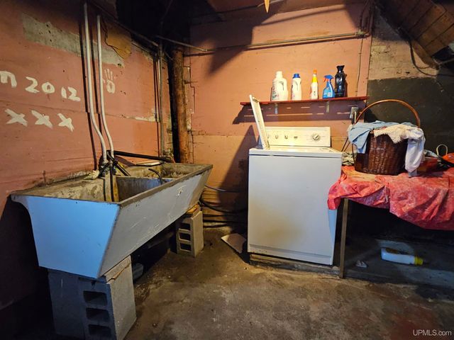 308 W Houghton Avenue, Houghton, MI 49931