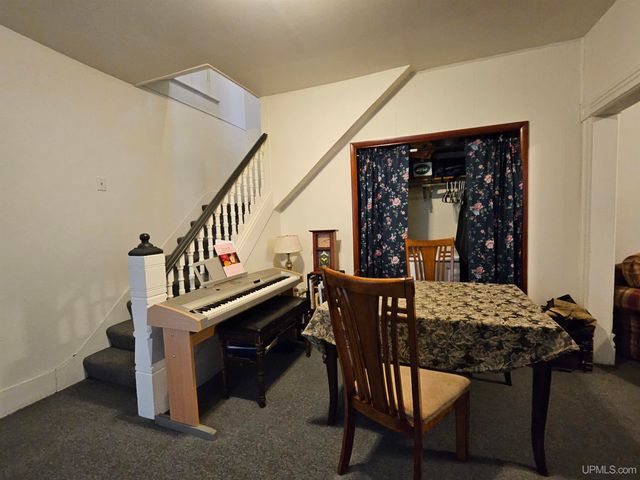 308 W Houghton Avenue, Houghton, MI 49931