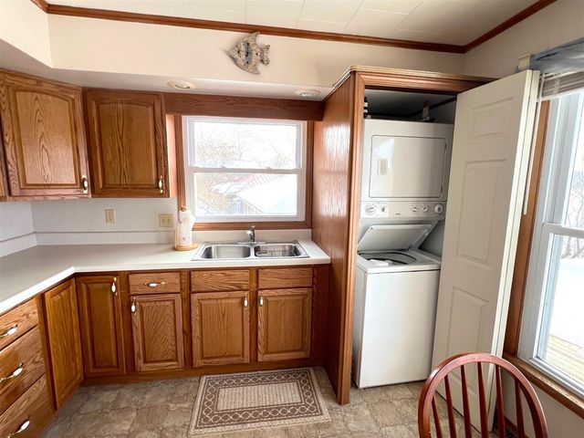 3302 N Blackstone Avenue, Colon, MI 49040