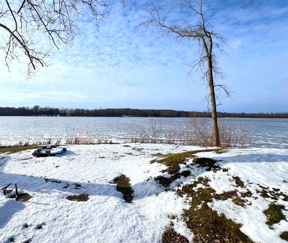 3302 N Blackstone Avenue, Colon, MI 49040