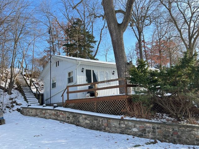 3302 N Blackstone Avenue, Colon, MI 49040