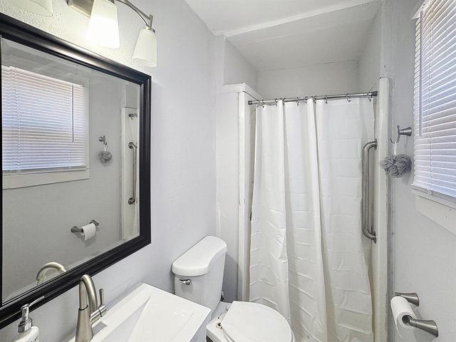 1518 W 2nd Street, Davenport, IA 52802