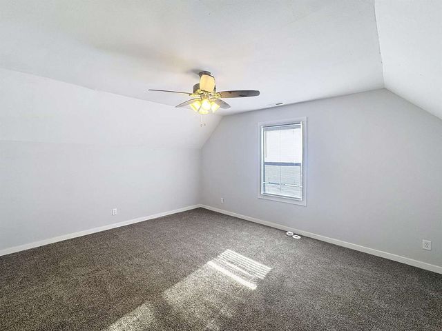 1518 W 2nd Street, Davenport, IA 52802