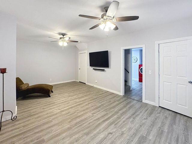 1518 W 2nd Street, Davenport, IA 52802