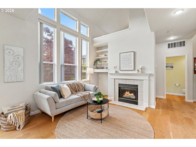 9013 Sw PIPPEN Ln Sw, Tigard, OR 97224