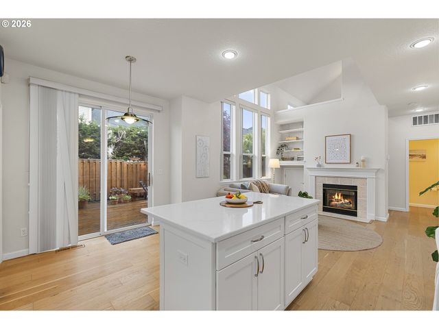 9013 Sw PIPPEN Ln Sw, Tigard, OR 97224