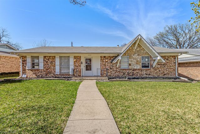 2525 Belhaven Drive, Mesquite, TX 75150