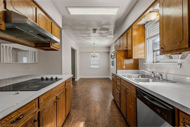 2525 Belhaven Drive, Mesquite, TX 75150