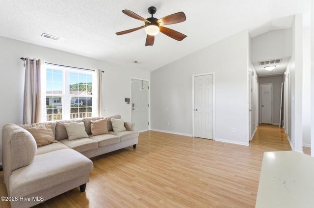 106 N Ivy Drive, Hubert, NC 28539