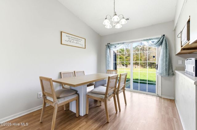 106 N Ivy Drive, Hubert, NC 28539